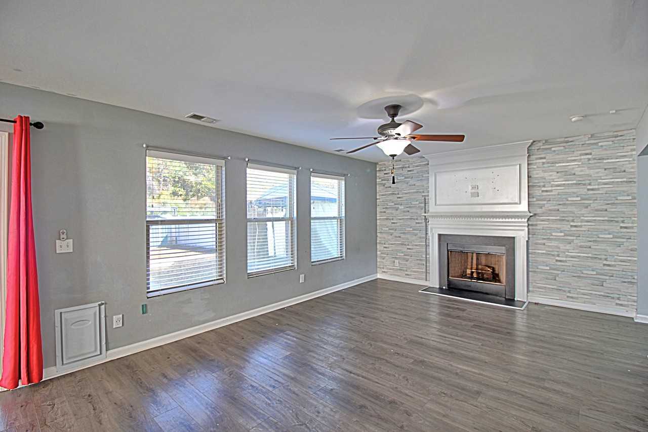 315 Connor Ct #1 - Photo 7 of 31