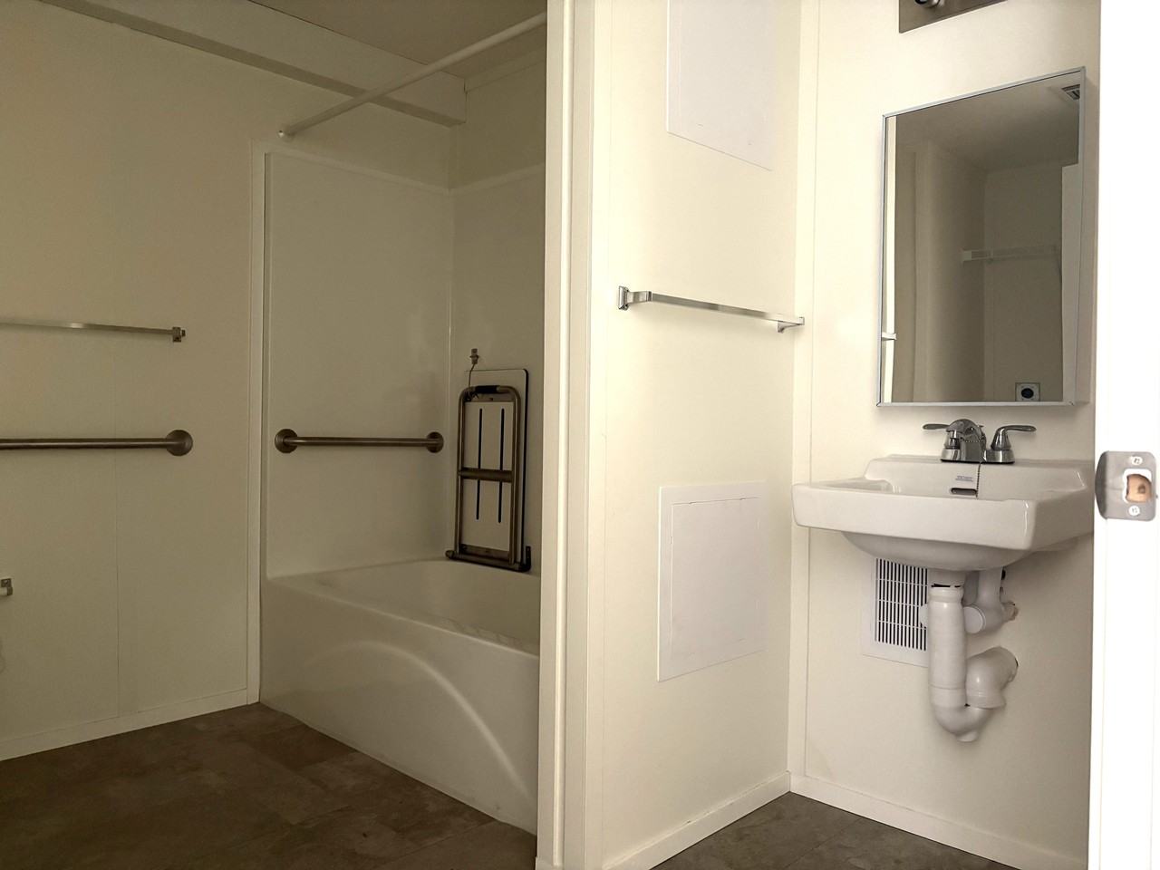 903 Salters St #1 - Photo 7 of 10