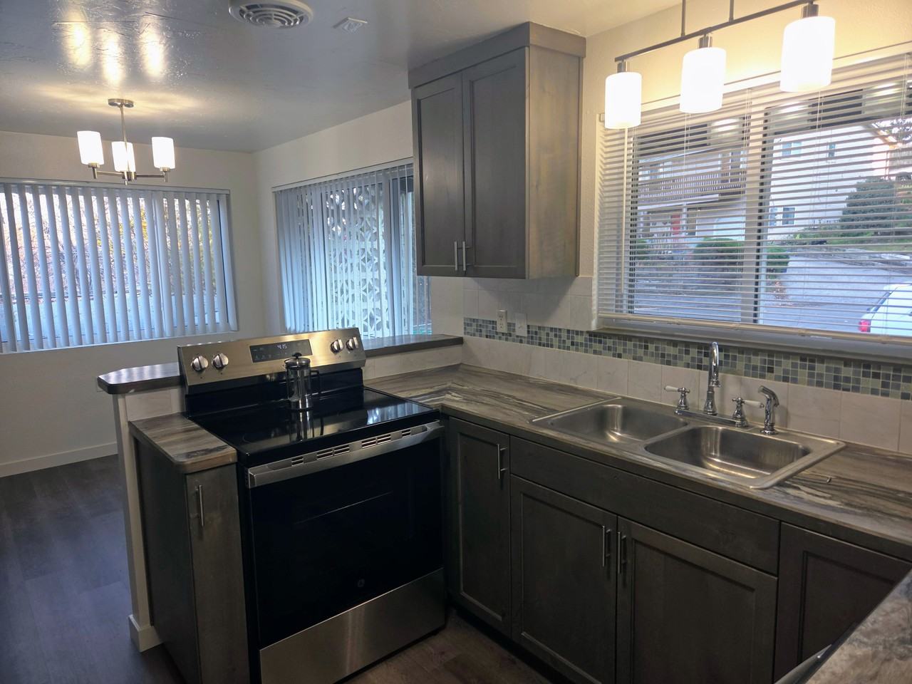 2118 S Roosevelt St #1 - Photo 4 of 28