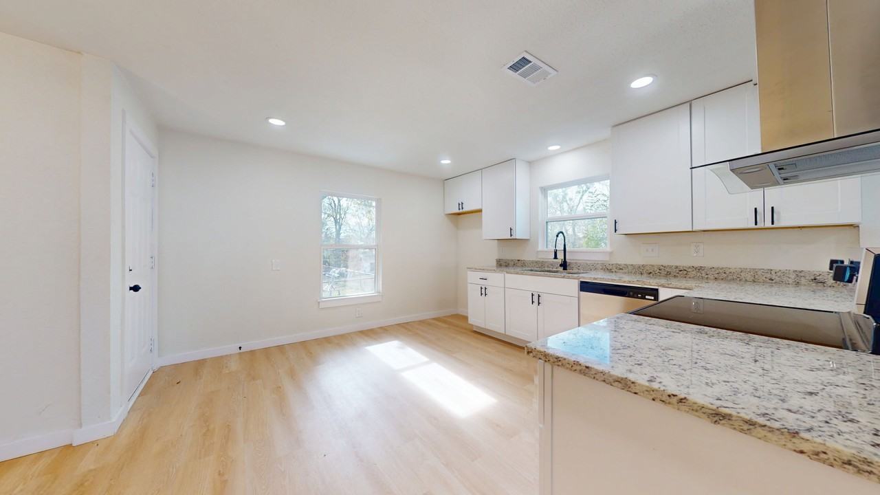 3901 Park St #1 - Photo 3 of 17