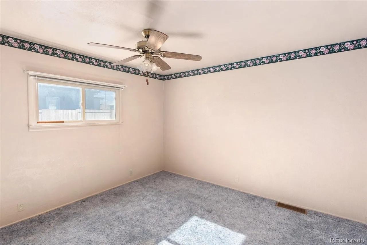 139 Chilcott St #1 - Photo 7 of 10