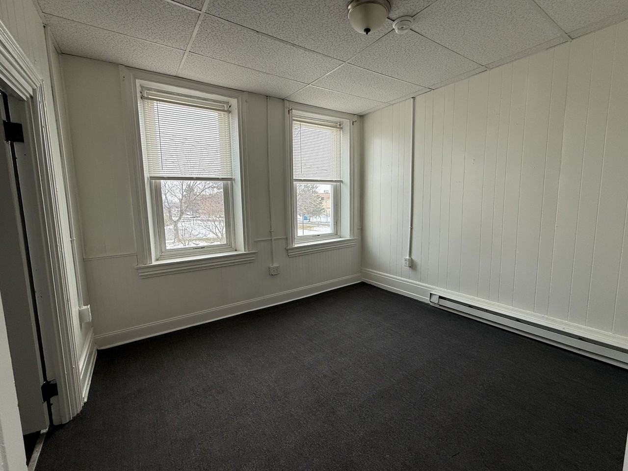 225 N 8th St #2A - Photo 5 of 8