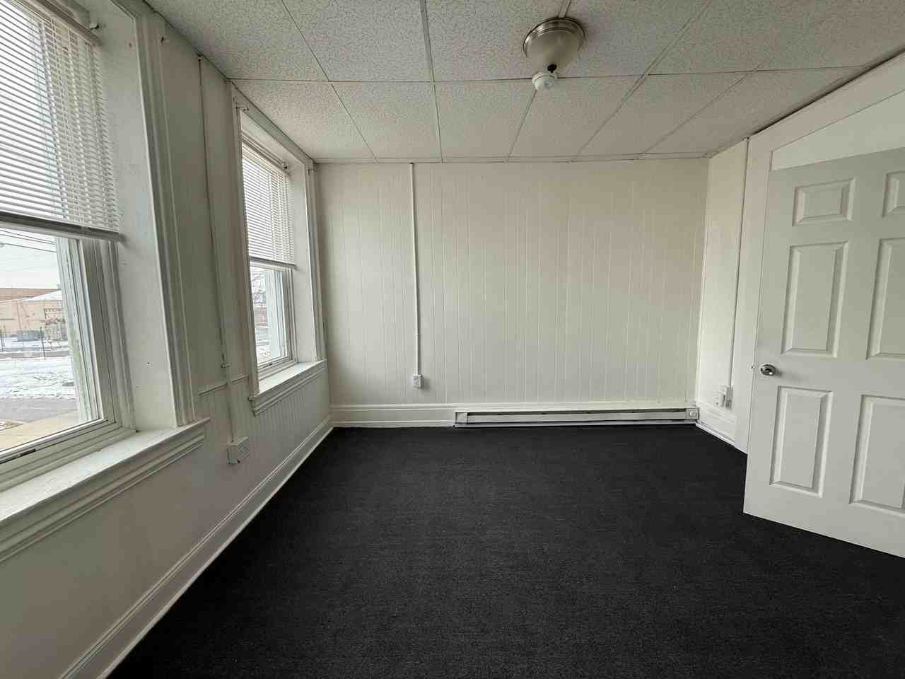 225 N 8th St #2A - Photo 6 of 8