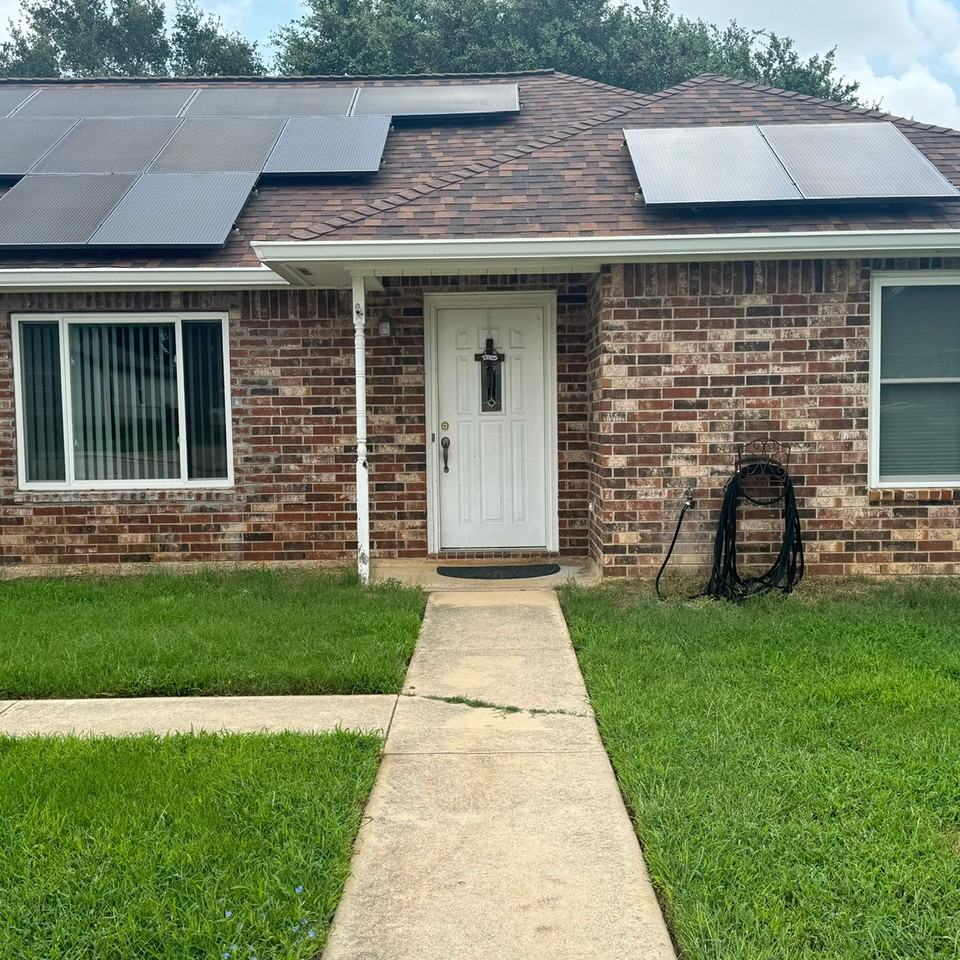 103 Windcrest #1 - Photo 2 of 12