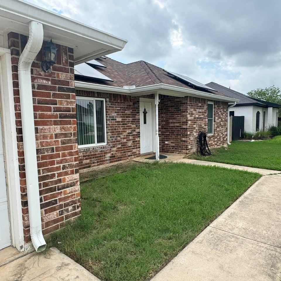 103 Windcrest #1 - Photo 3 of 12