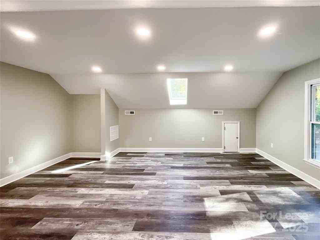 1804 1804 Lucas Lane - BUnit B #B - Photo 4 of 18