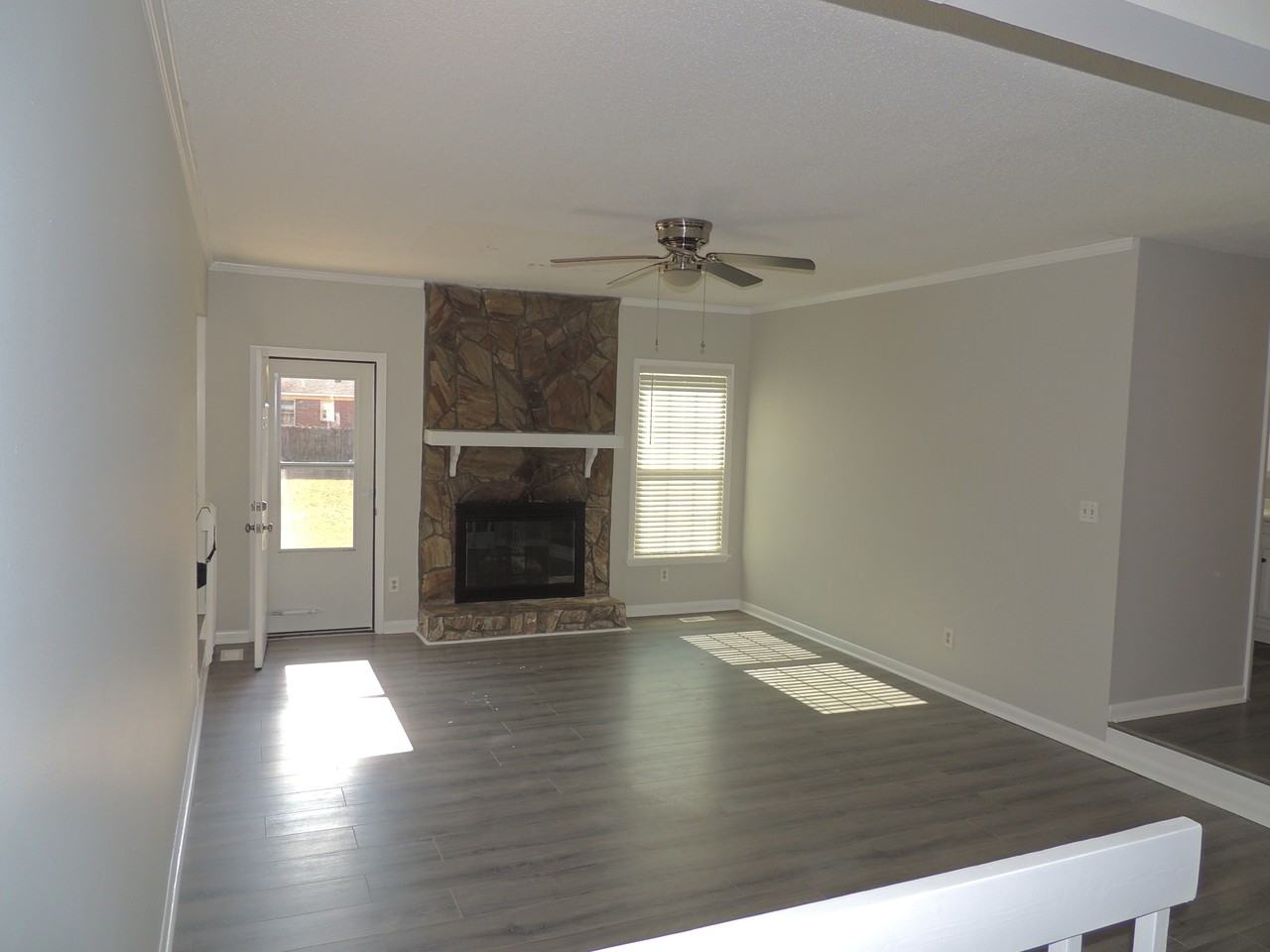 5823 Rivercroft Rd #1 - Photo 6 of 11