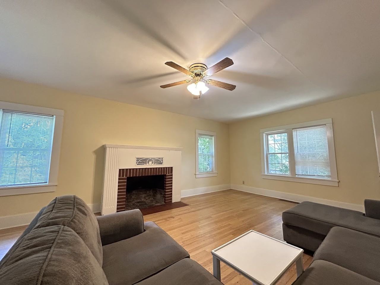 1055 Pollard Avenue #1 - Photo 4 of 18