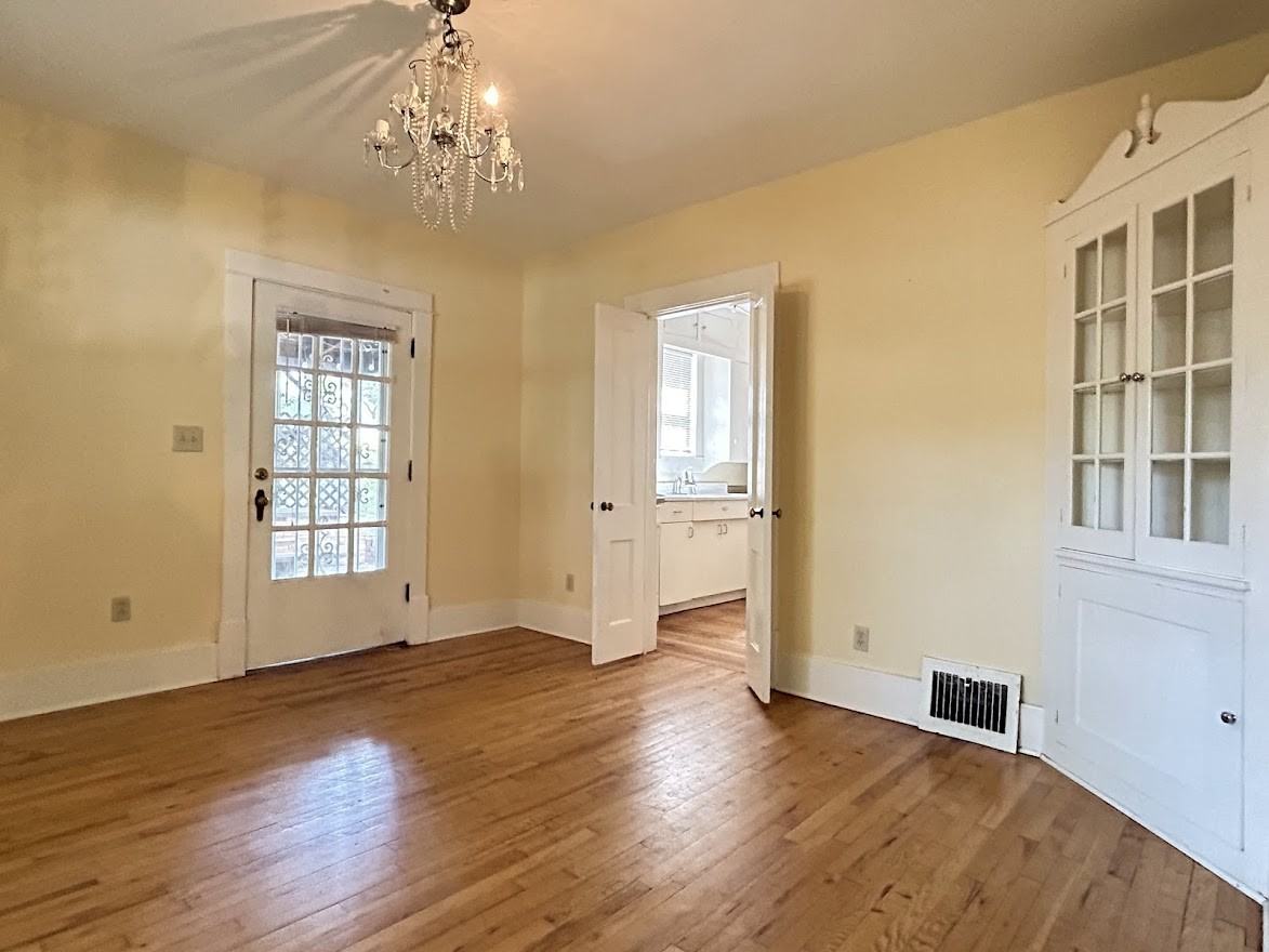 1055 Pollard Avenue #1 - Photo 5 of 18