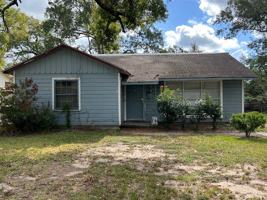 featured image of 2425 North Lynwood Drive #1