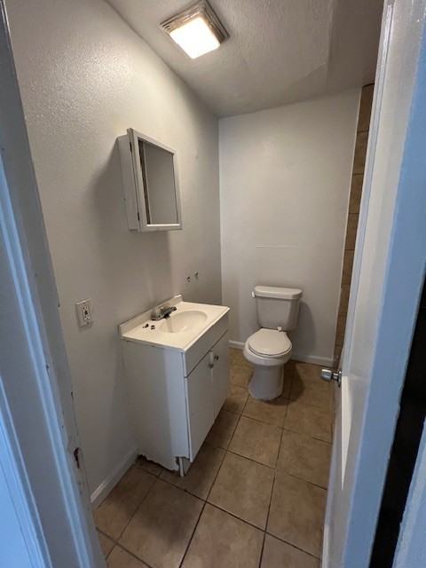 2425 N Lynwood Dr #1 - Photo 4 of 13