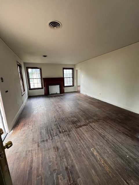 1835 Rivercrest St #1 - Photo 4 of 12