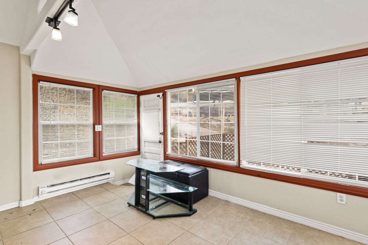 811 Shoshone Pl #1 - Photo 7 of 28