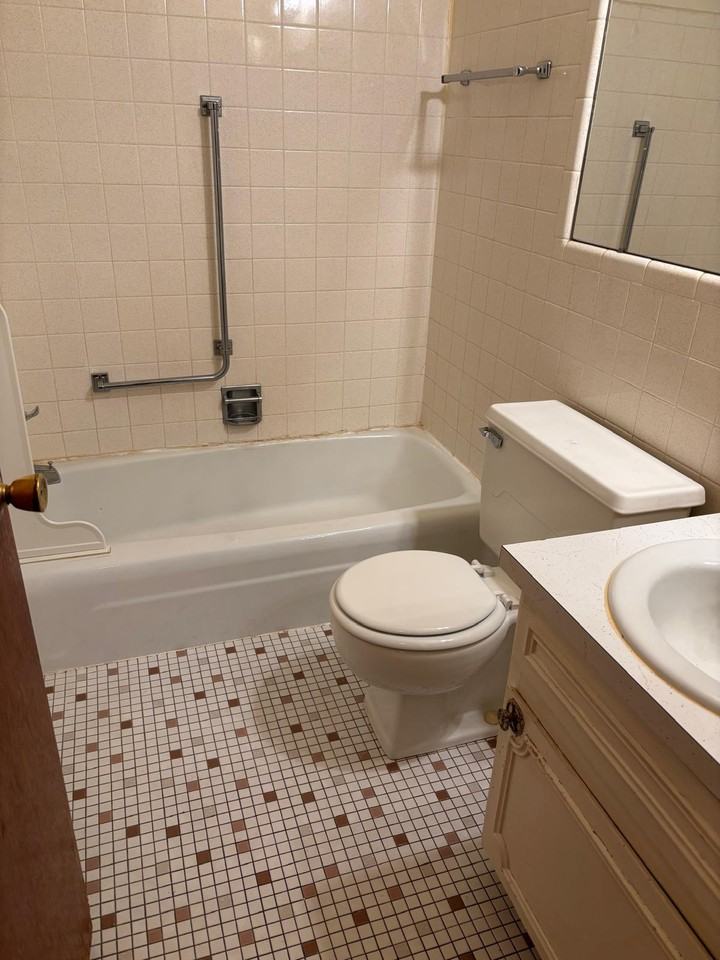 17175 Redford St #1 - Photo 3 of 4