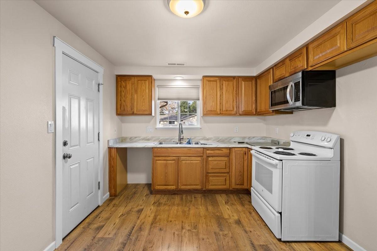 106 N Buchanan Ave #1 - Photo 7 of 24