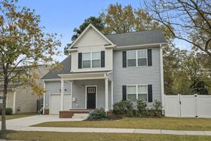 featured image of 3026 Peronne Avenue #1