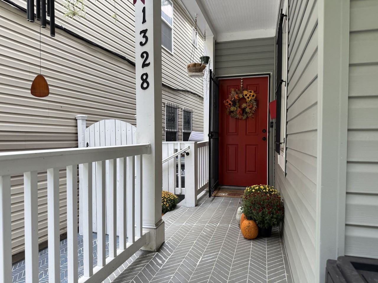 1328 Morris Road Southeast #1 - Photo 5 of 44