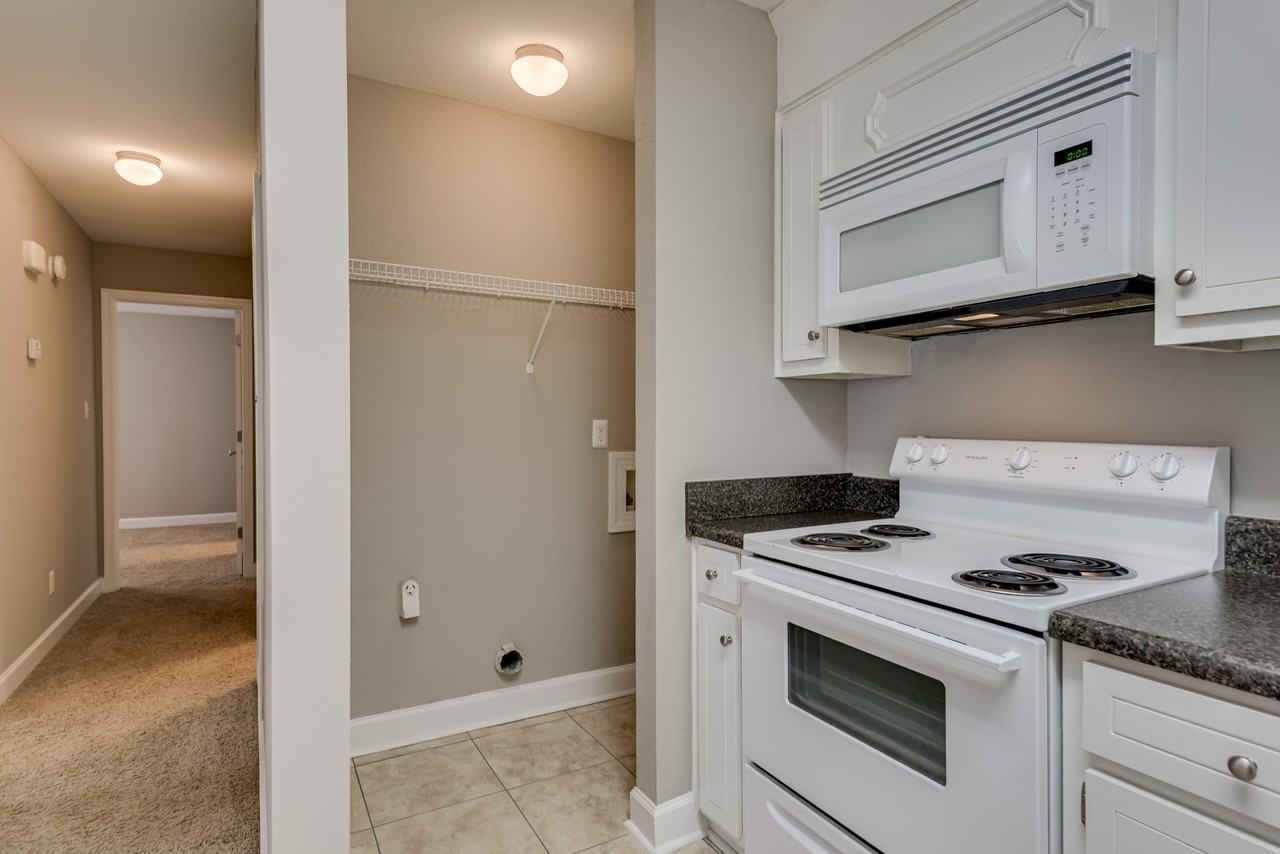 4016 Wheeler Woods Rd Apt C - Photo 7 of 17