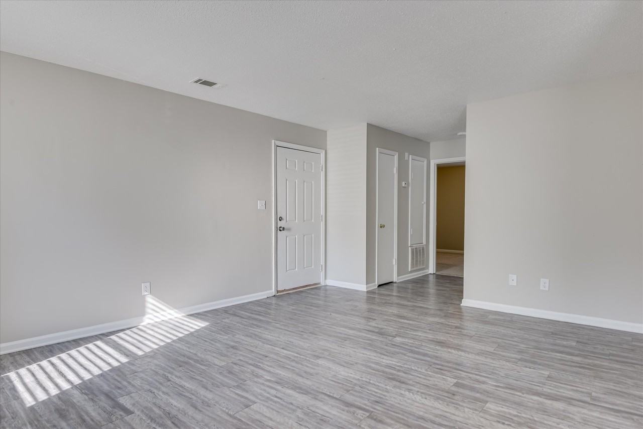 171 Chalet North Ct #171 - Photo 2 of 15