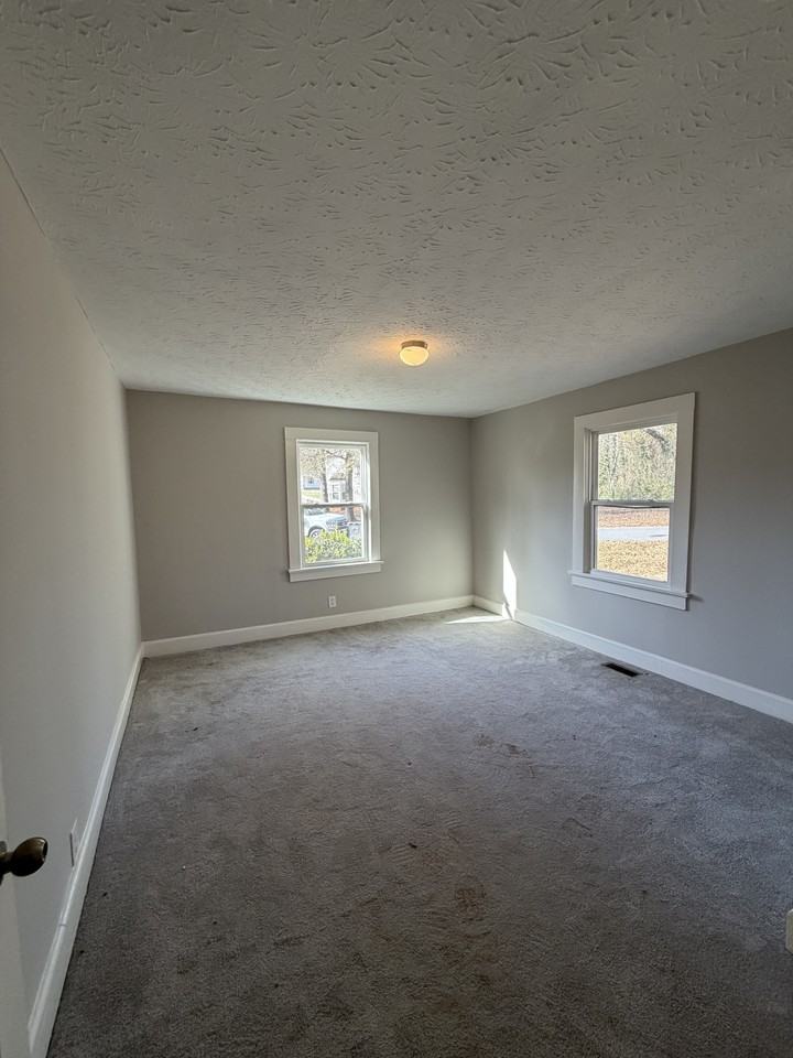 530 North Mulberry Street #1 - Photo 3 of 8