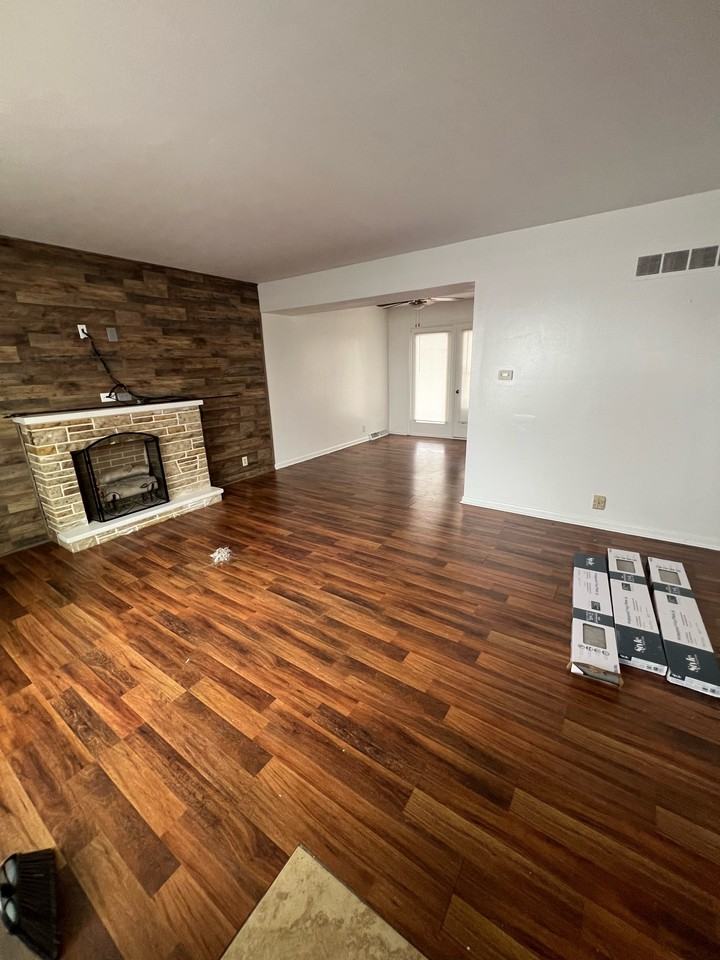 7100 South Klondike Road #3 - Photo 2 of 10