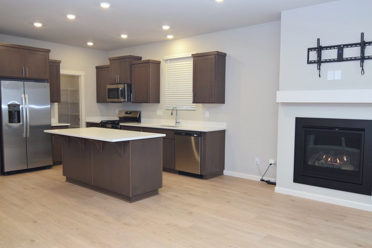 8408 Southeast Quincy Street #1 - Photo 3 of 34