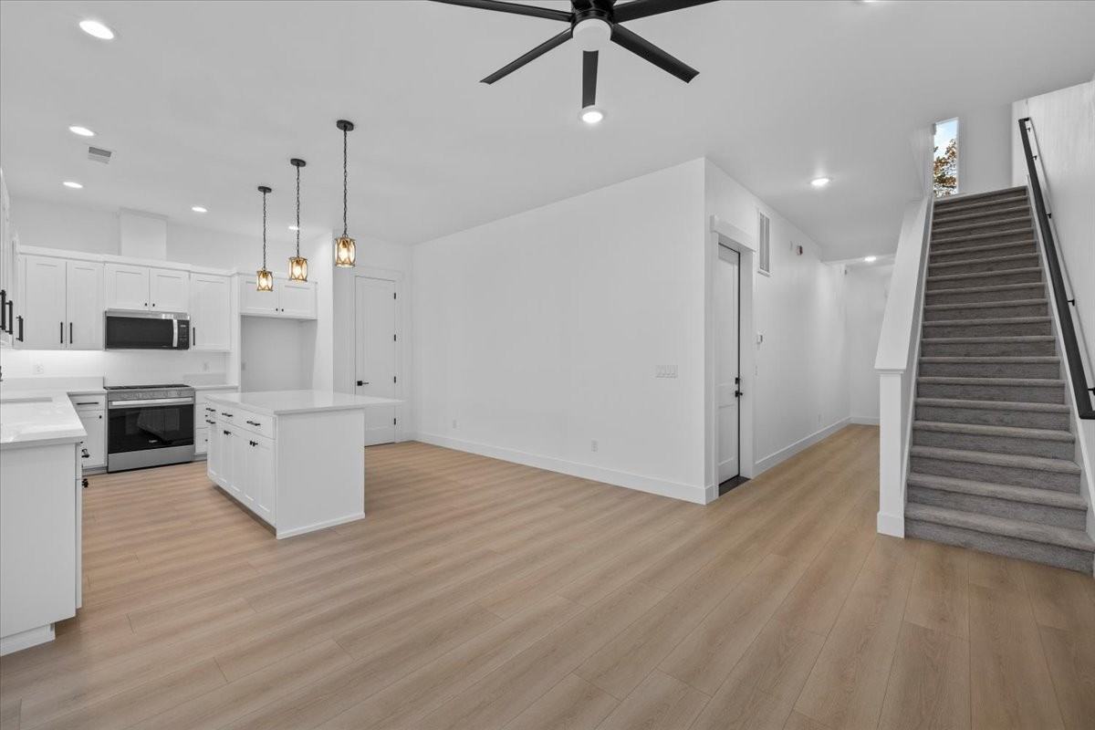 208 Bogey Ln #1 - Photo 2 of 31