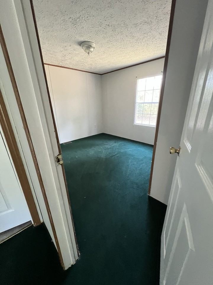 15 Bark Dr #1 - Photo 4 of 10