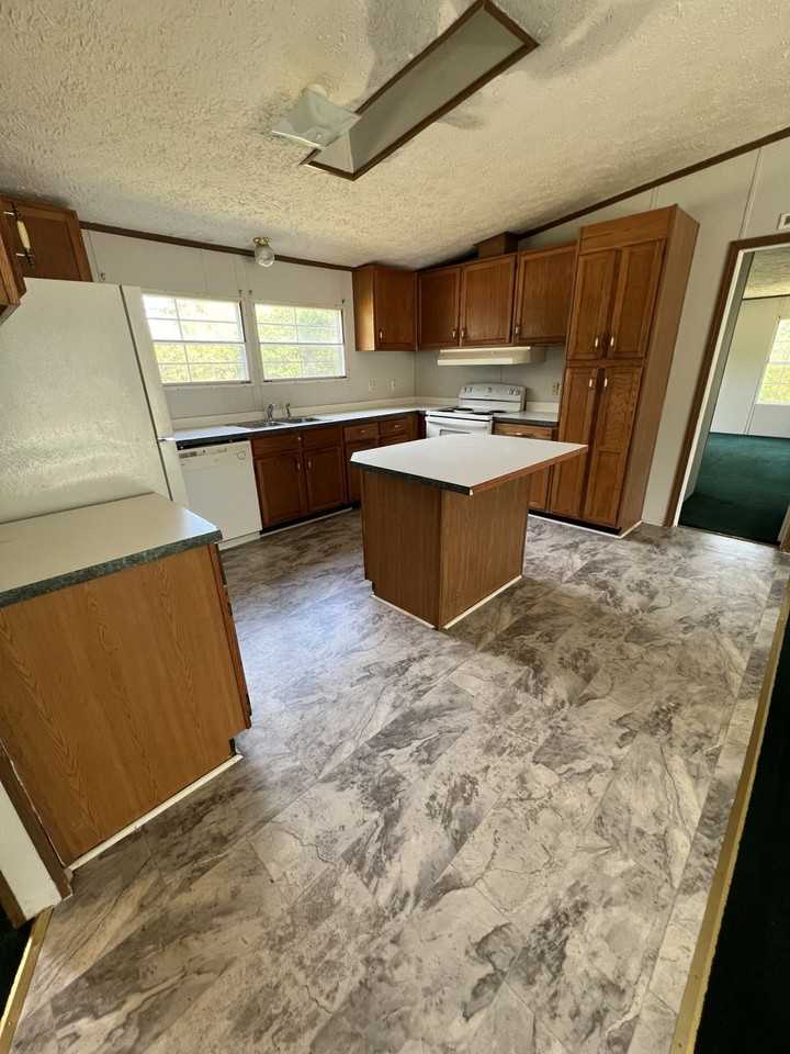 15 Bark Dr #1 - Photo 5 of 10