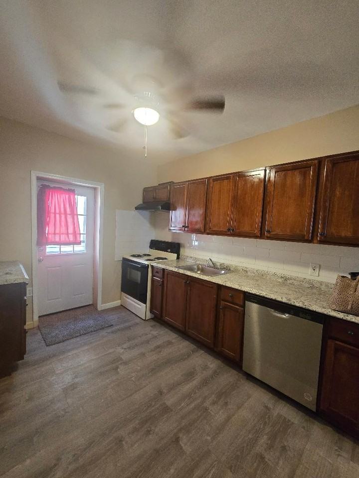 3310 N Orkney St #1 - Photo 4 of 16