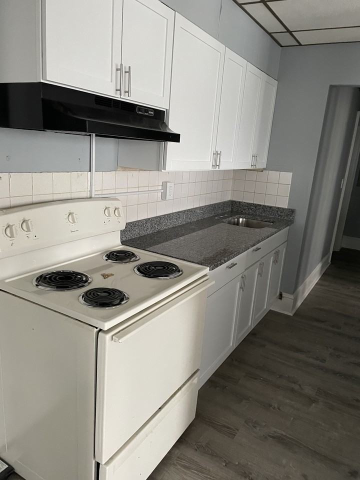 12 Summer Street #4 - Photo 2 of 7