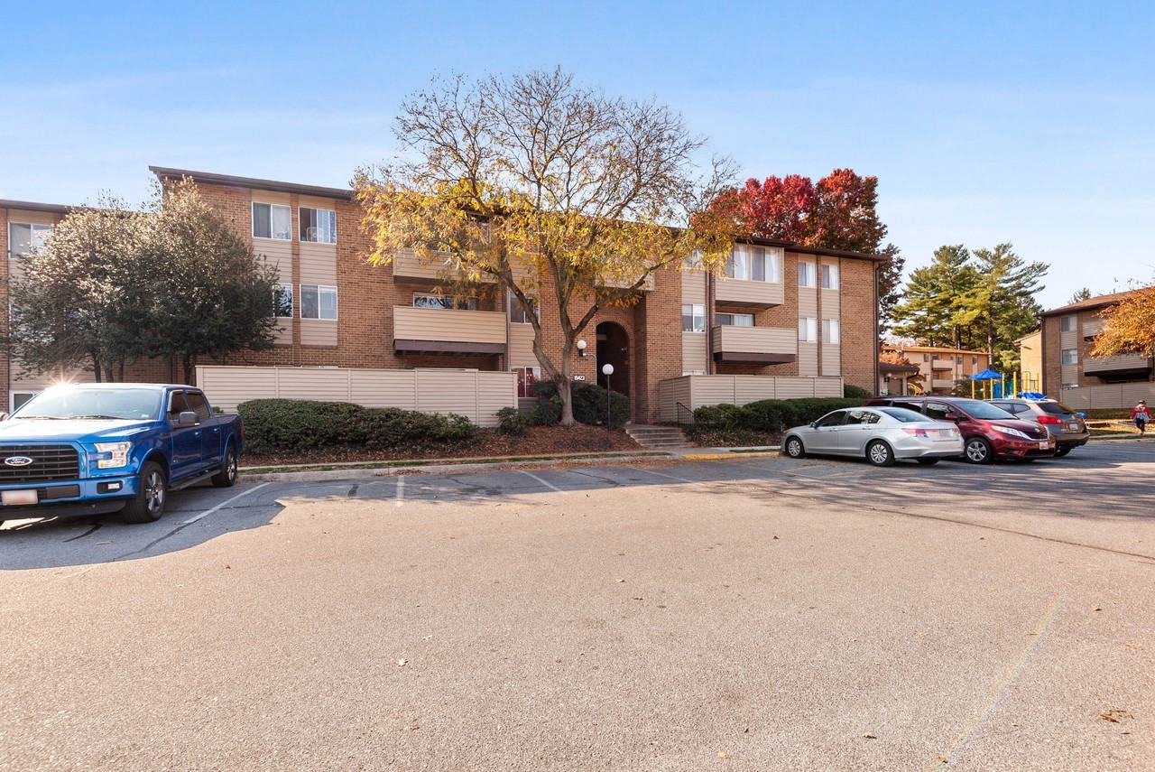 19423 Brassie Place #1 - Photo 3 of 20