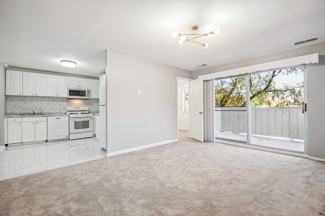 19423 Brassie Place #1 - Photo 6 of 20