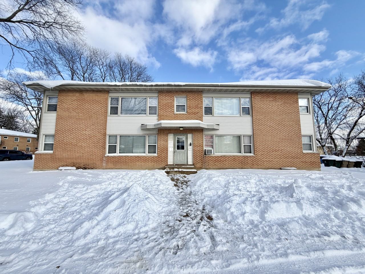 2113 Lake Point Dr #1 - Photo 3 of 12