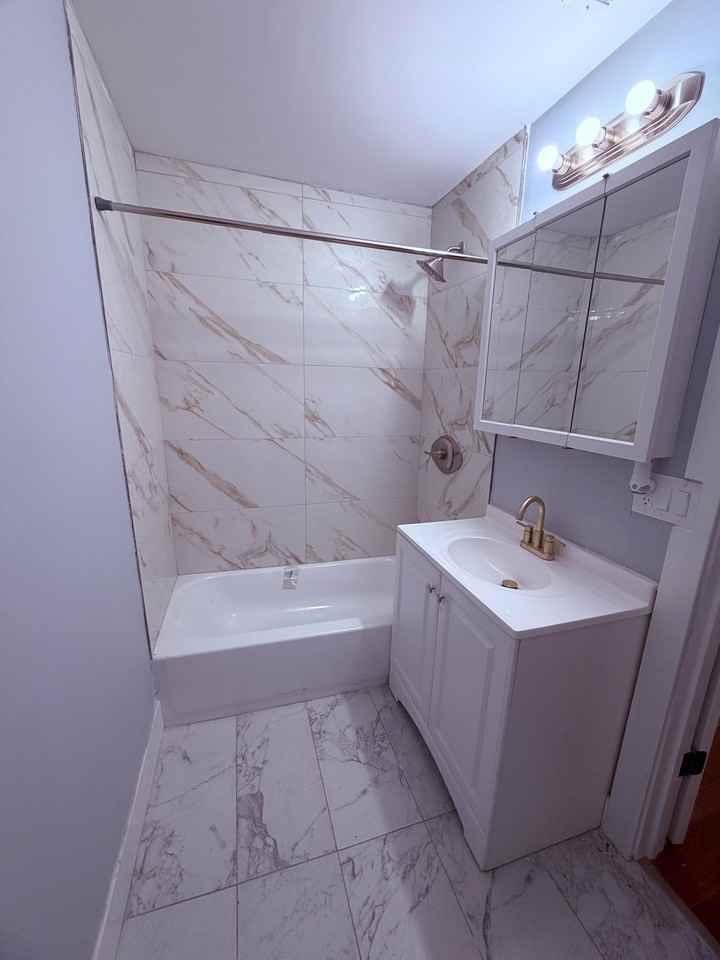 208 Dover St #3 - Photo 2 of 5