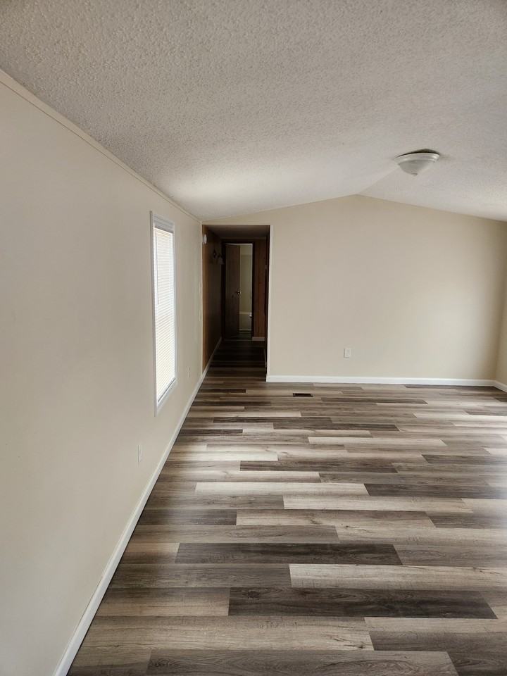 1004 Aaron Lane #2 - Photo 5 of 9