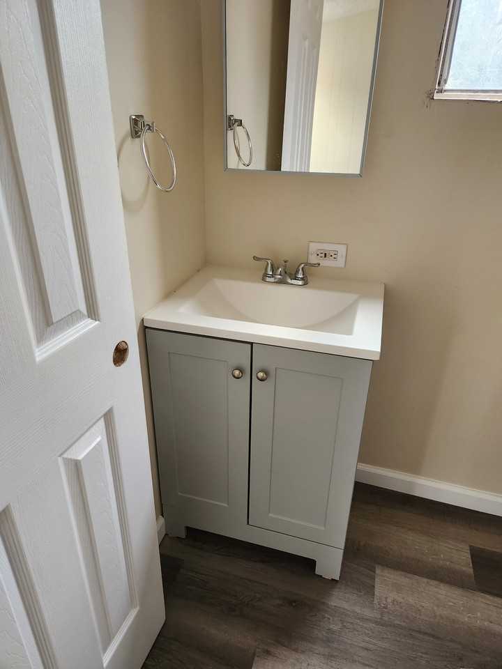 1004 Aaron Lane #2 - Photo 6 of 9