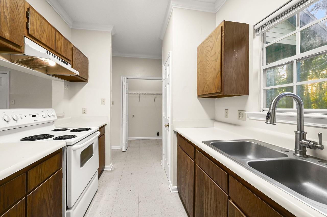 5379 Rosedown Ct #115 - Photo 7 of 17