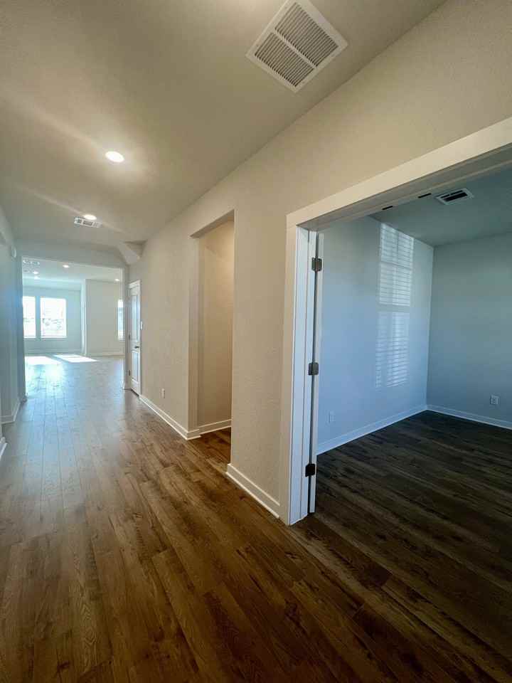 Daphne Bnd #1 - Photo 6 of 50