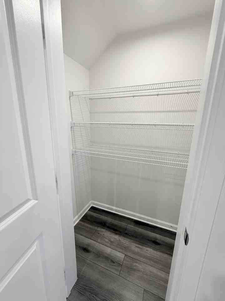 400 El Camino Dr - Photo 5 of 31