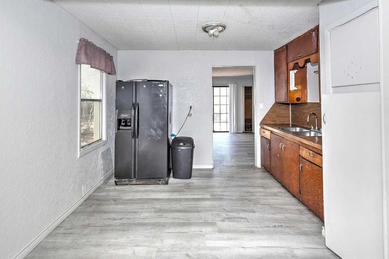 606 North I Street #1 - Photo 7 of 17