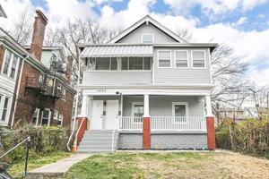 featured image of 3420 Woodburn Ave #3