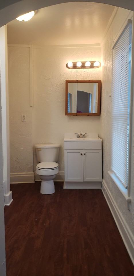 704 6th Street #704SIXTH - Photo 5 of 12