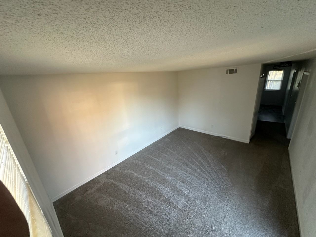 1143 North Graycroft Avenue #1