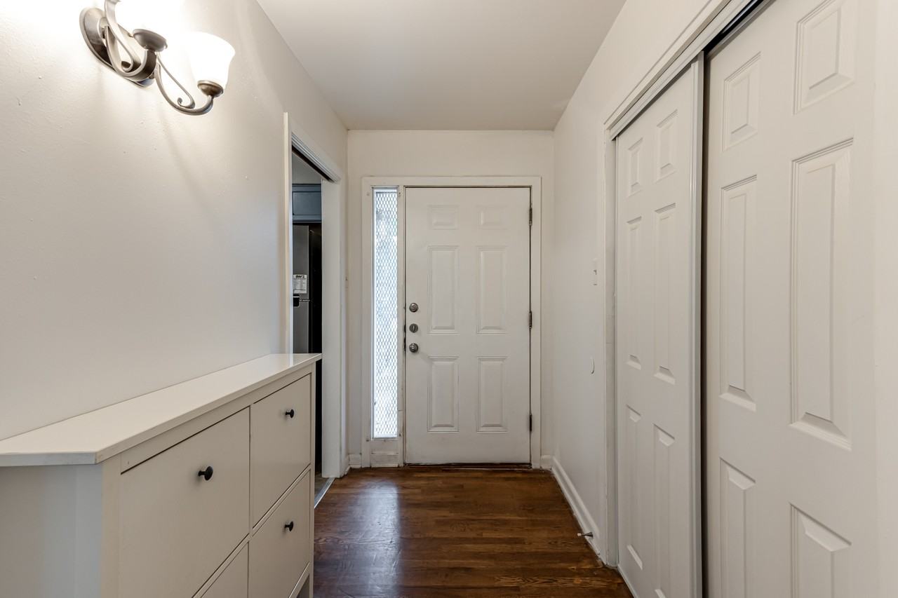 354 Brettonwood Drive #1 - Photo 4 of 29