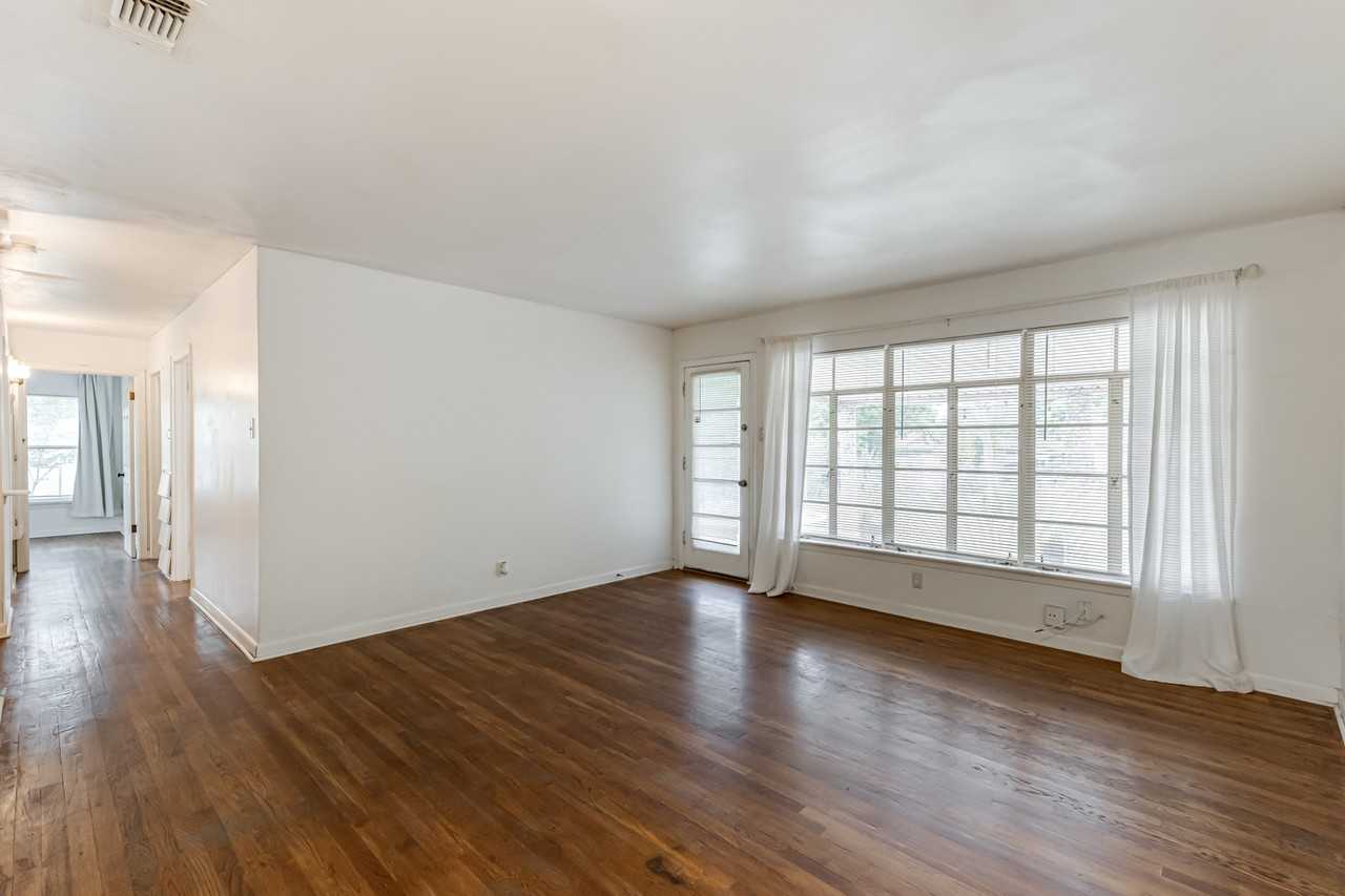 354 Brettonwood Drive #1 - Photo 7 of 29