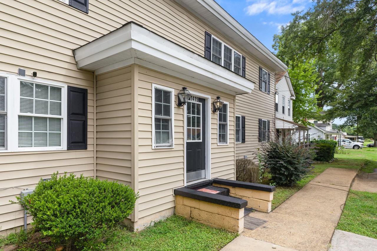 1415 Commerce Ave #4 - Photo 4 of 18