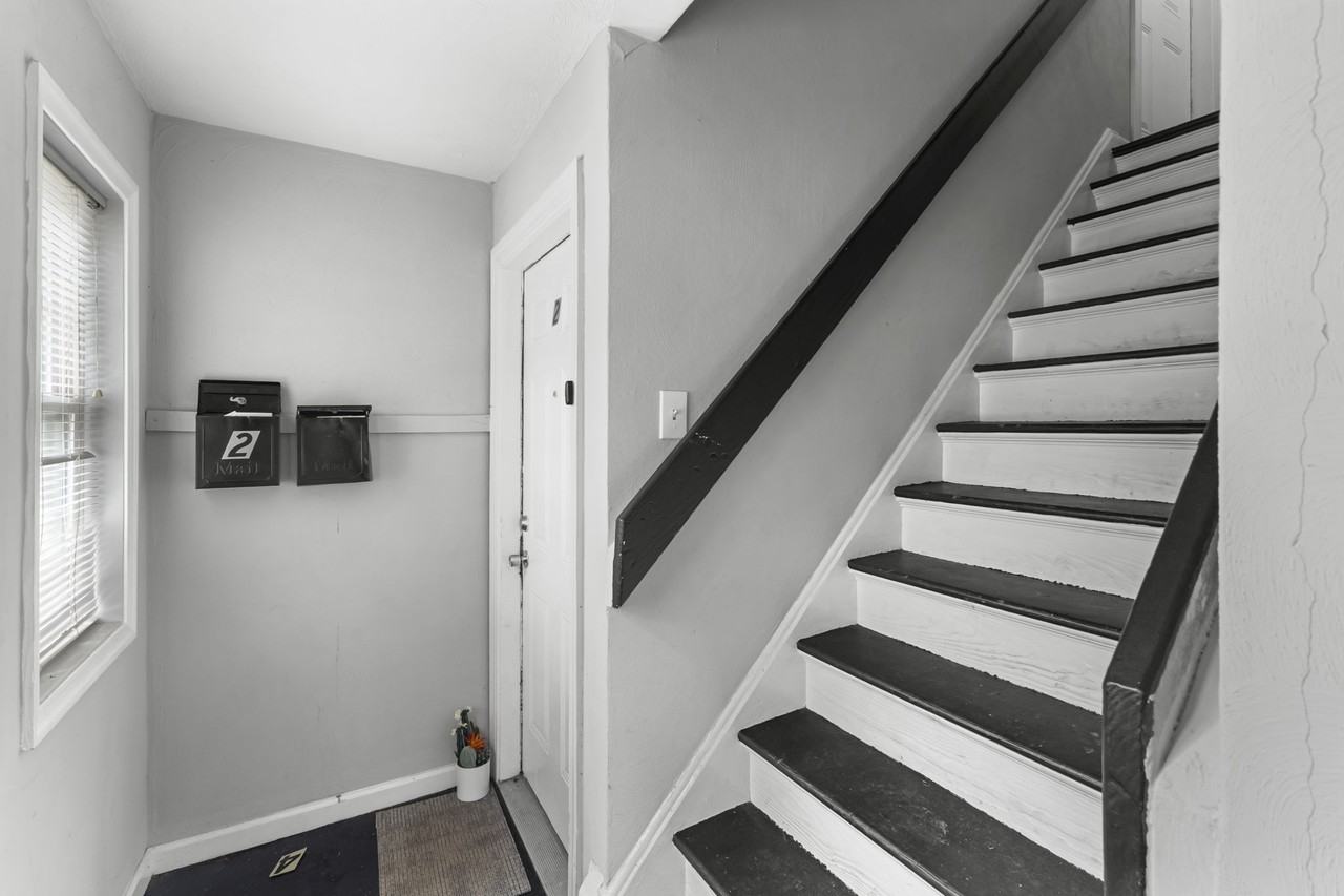 1415 Commerce Ave #4 - Photo 5 of 18