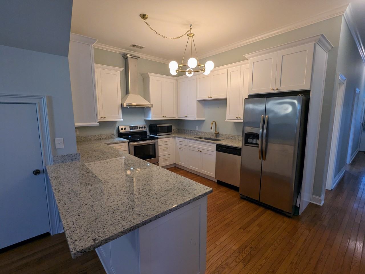 305A E Henry St #1 - Photo 3 of 10