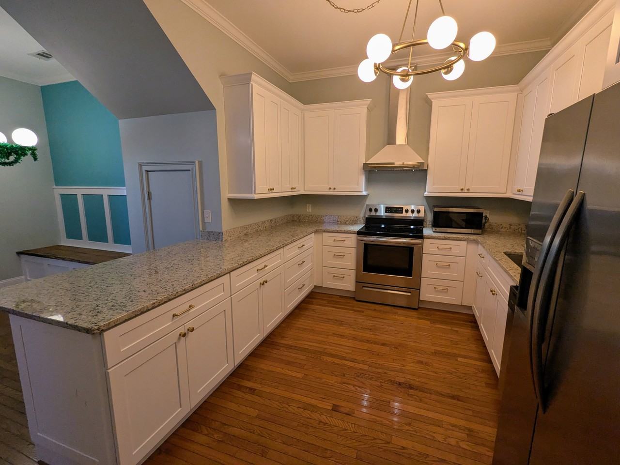 305A E Henry St #1 - Photo 4 of 10